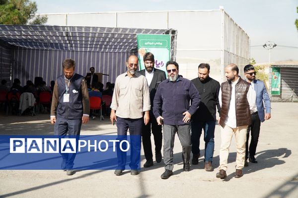 دیدار جمعی از دانش‌آموزان زنجانی با فرمانده سپاه انصارالمهدی 