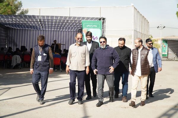 دیدار جمعی از دانش‌آموزان زنجانی با فرمانده سپاه انصارالمهدی 