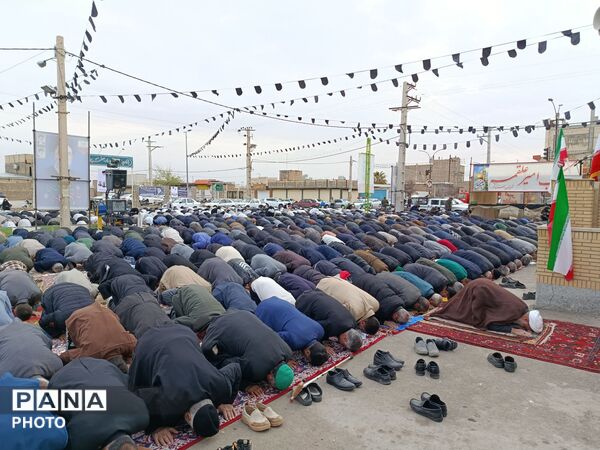 جلوه‌هایی از برگزاری نماز عید سعید فطر در شهر جعفریه قم