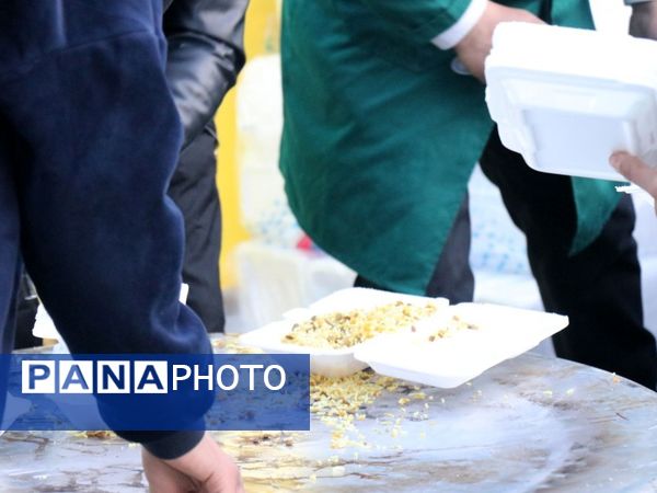 بزرگ‌ترین سفره جهان اسلام به نام کریم اهل بیت برپا شد