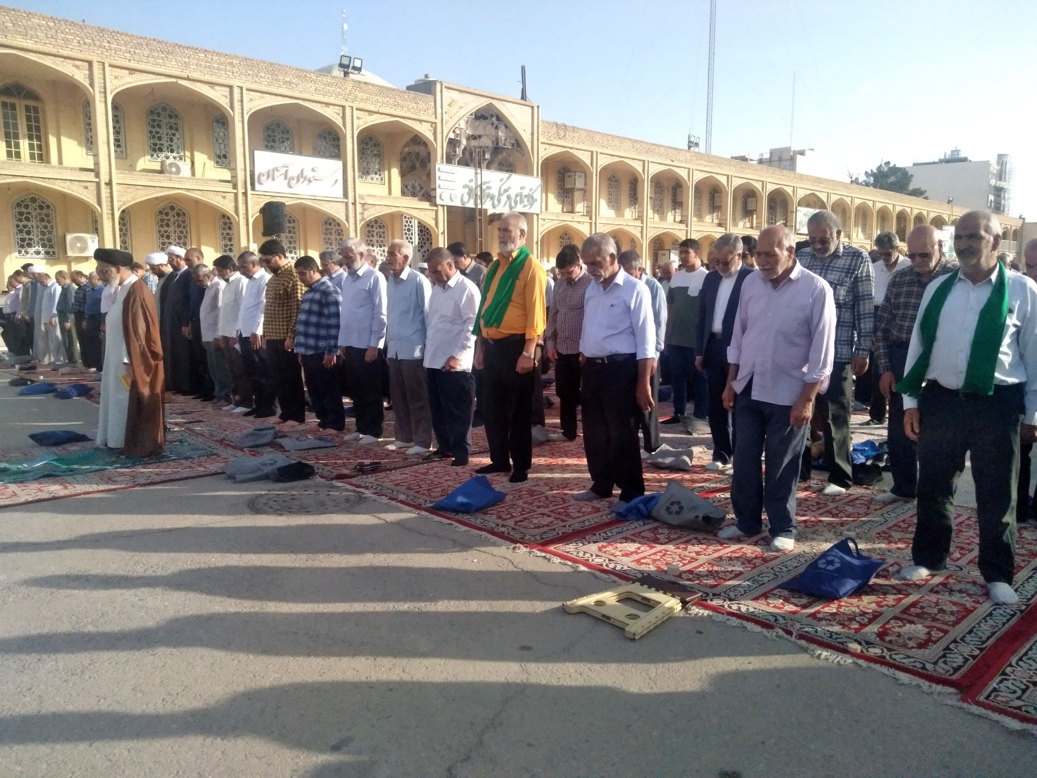 نماز باران در امامزاده سیدجعفر محمد در یزد