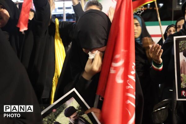 حضور مربیان، اولیا و دانش‌آموزان آموزش و پرورش ناحیه 2 تبریز در آیین سالگرد شهادت امام سجاد(ع)