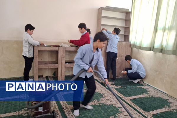 دانش‌آموزان دبستان معارف 6 با پاکسازی مدرسه به پویش چله خدمت پیوستند