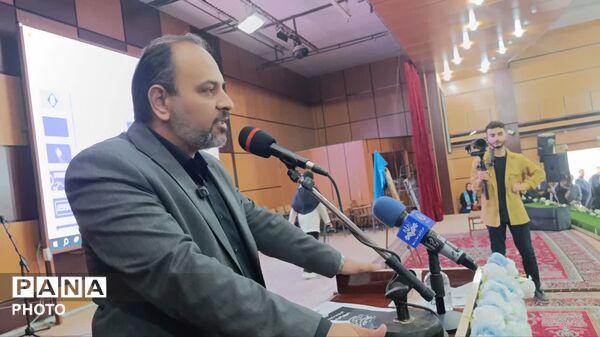 جشن روز معلم با حضور معاون پرورشی و فرهنگی وزیر آموزش و پرورش