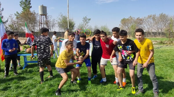 برگزاری آیین فعالیت‌های ورزشی درون مدرسه‌ای دبیرستان نمونه دولتی پژوهش آشخانه 