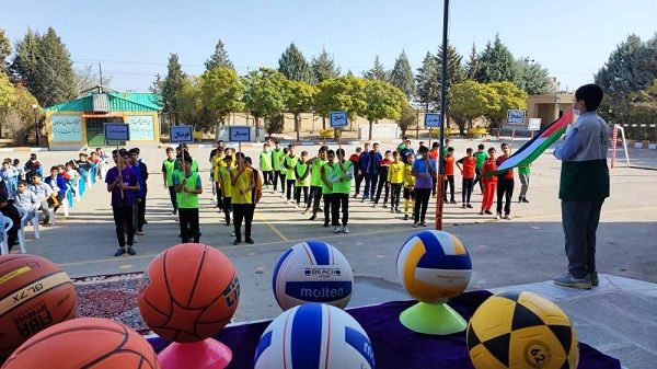 دانش‌آموزان با برنامه‌ریزی درست در میدان درس و ورزش می‌درخشند
