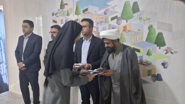 جشن آغاز سال تحصیلی و گرامیداشت هفته دفاع مقدس در دبستان زهرای اطهر