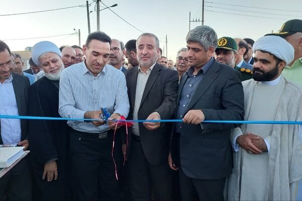 آیین افتتاح همزمان پروژه‌های عمرانی بنیاد مسکن انقلاب اسلامی شهرستان بشرویه 