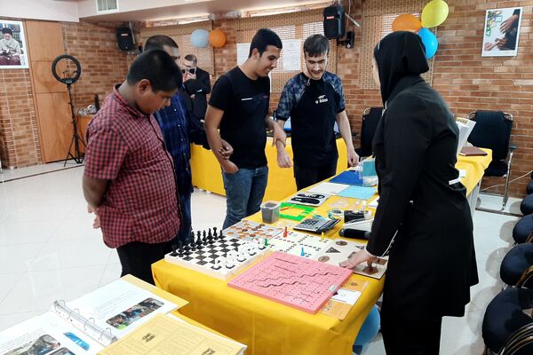 نمایشگاه توانمندی‌های نابینایان در موسسه توانگران کارآفرین شیراز