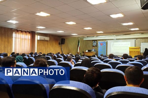 برگزاری جلسه آموزشی توجیهی رابطین مراقبت در برابر آسیب های اجتماعی در شهرستان قدس