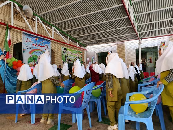 شکوفه‌های دانایی در مدرسه شاهد حاجی‌آباد