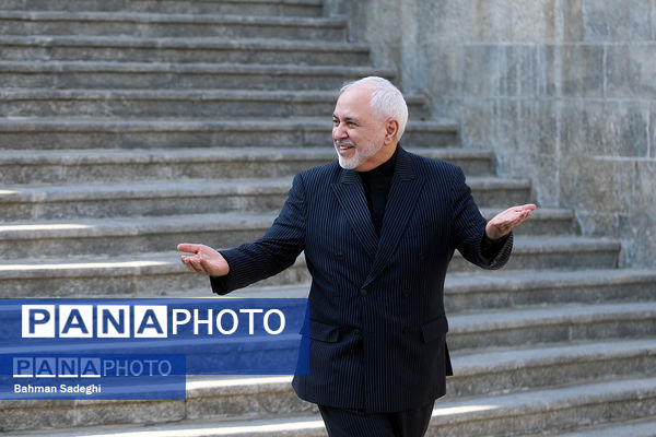 حاشیه جلسه هیات دولت - ۱۴ آذر