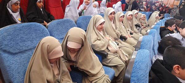 اختتامیه جشنواره سرود فجر در سالن ولایت شهرستان فردیس 