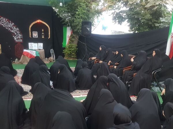 مراسم عزاداری سیدالشهدا دردبیرستان دخترانه امام حسین (ع)