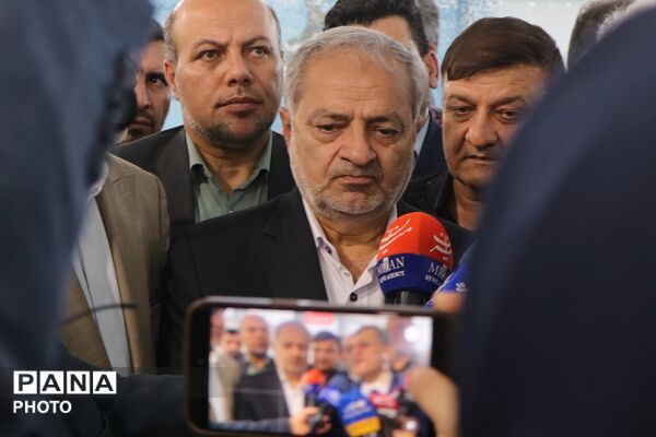 «مهر کریمانه» با حضور وزیر آموزش و پرورش در دبستان پروین اعتصامی بهارستان‌دو
