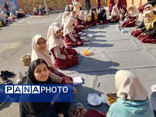 برگزاری جشنواره غذا در مدرسه طهوریان ۲ ناحیه پنج