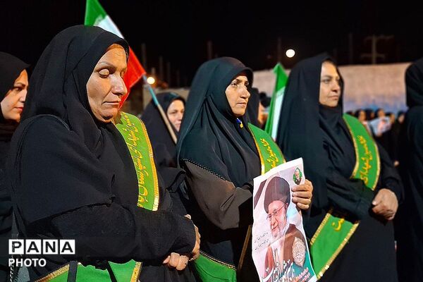 حضور شامگاهی مردم داغدار در پارکینگ شهرداری شهرستان باشت