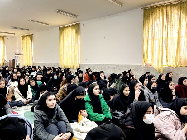 کارگاه آمادگی برای امتحانات نهایی در دبیرستان فاطمه الزهرا(س)