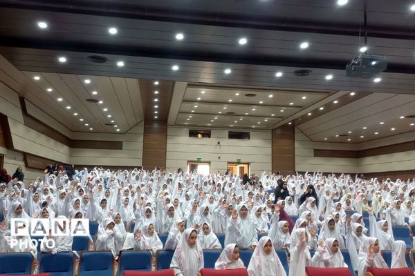 جشن تکلیف دانش‌آموزان دختر مدرسه دکتر علی شریعتی شهریار