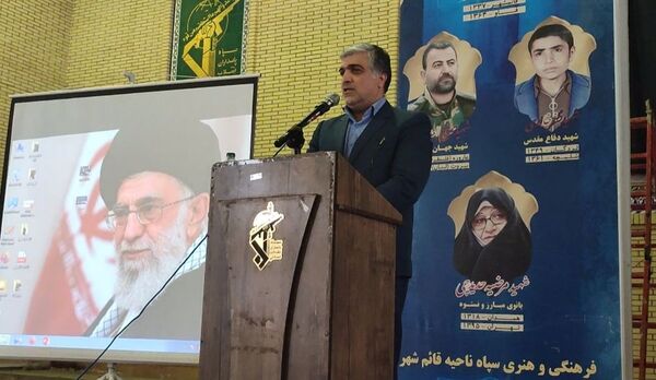 رزمایش اهدا لوازم التحریر به دانش‌آموزان در قائمشهر
