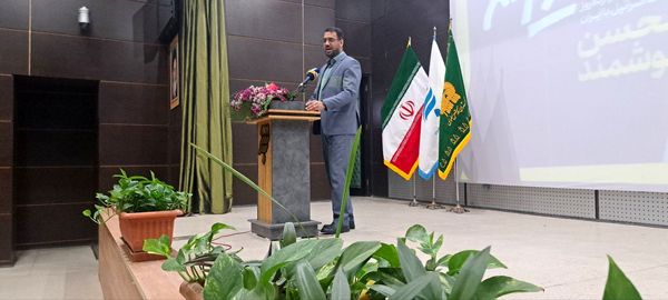 رونمایی از کتاب "اردک دیوانه" 