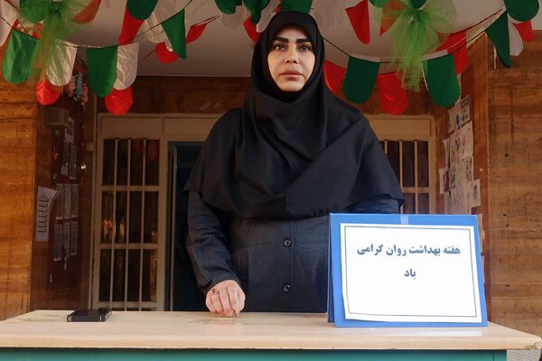 گرامیداشت هفته سلامت روان در دبیرستان بعثت ناحیه یک شهرری
