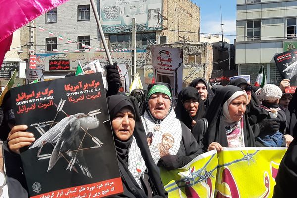 حضور پرشور اقشار مختلف مردم بهارستان دو در راهپیمایی روز جهانی قدس 