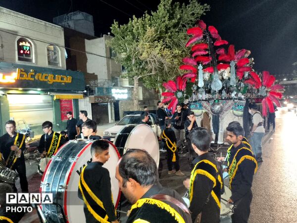 کاروان‌های عزاداری شب شهادت امام سجاد(ع) در سراسر اصفهان به حرکت درآمد