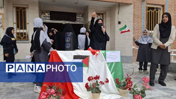 جشن روز دانش آموز در دبستان آیت الله هاشمی رفسنجانی