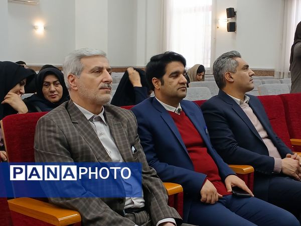 آیین تکریم و تجلیل از پژوهشگران برتر ناحیه۶