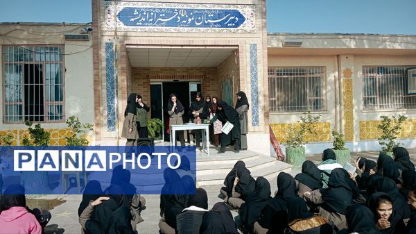 اجرای آزمایشات جذاب علوم در کاشمر