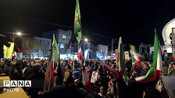 حضور پرشور و گسترده مردم فهیم جاجرم در میدان امام خمینی (ره)