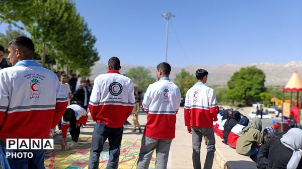 حضور پرشور جوانان هلال‌احمر در پیاده‌روی هفته سلامت و هفته هلال‌احمر