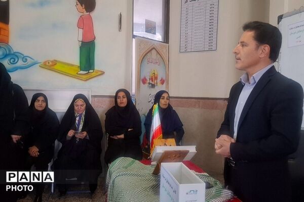 ارتقای سطح آمادگی و بنیان‌های معنوی فرهنگیان بسیجی در شهرستان قدس در مدرسه ملاصدرا
