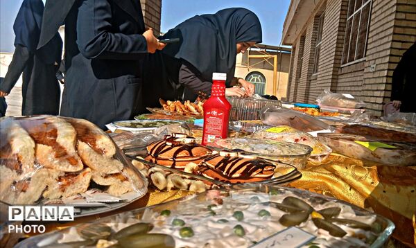 جشنواره غذا در مدرسه حکمت جعفرآباد استان قم