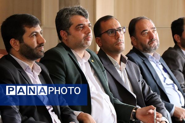 جلسه شورای سلامت اداری در آموزش و پرورش شهرستان پاکدشت