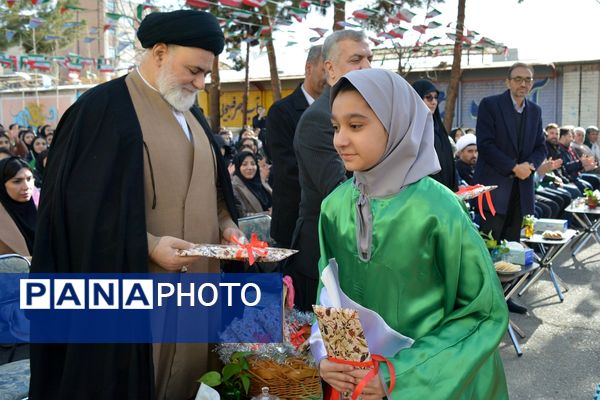 طنین زنگ انقلاب در بهارستان‌دو 