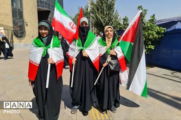 رزمایش ۱۵۰ هزار نفری جان‌فدایان ایران