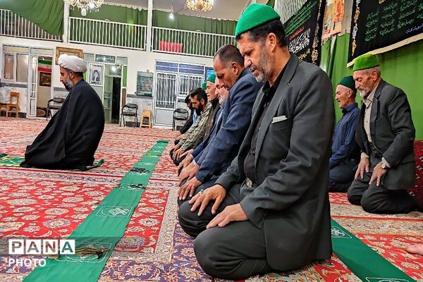 اقامه نماز جماعت مغرب عشاء در شب اول محرم 