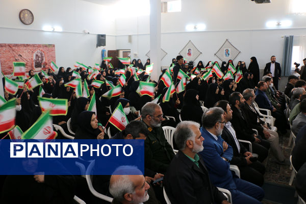 برپایی جشن «حضور تا ظهور» در دبیرستان شهیده حسنی سعدی قم