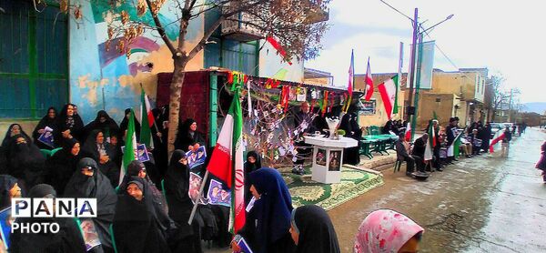 مراسم اربعین رهبر شهید و شهدای جنگ‌ رمضان در روستای توچغاز شهرستان ملایر
