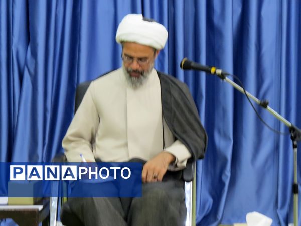 دیدار مدیرکل آموزش و پرورش و جمعی از همکاران با نماینده‌ ولی فقیه در استان خراسان شمالی