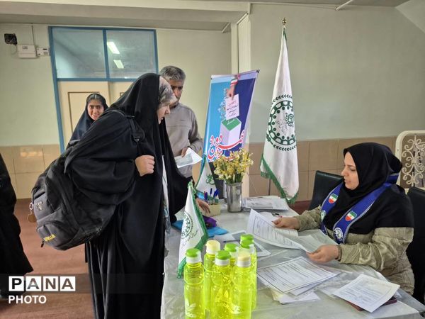 پذیرش رؤسای شورای دانش‌آموزی انتخابات استانی دختران در فارس