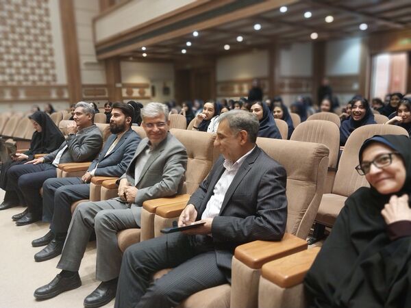 جشن روز دختر در هنرستان امام حسن مجتبی(ع) با حضور مسئولان ناحیه ۶