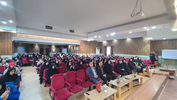 دوره توانمندسازی مراقبین سلامت نواحی هفتگانه و تبادکان به میزبانی ناحیه ۶