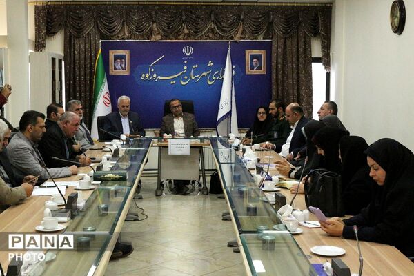 فیروزکوه؛ جلسه شورای آموزش‌و‌‌پرورش با رویکرد ارتقای کیفیت‌آموزشی