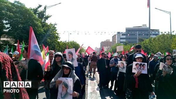 وداعِ بی‌قرار؛ پیوندِ میلیونیِ ایران در سوگِ امامِ شهید 