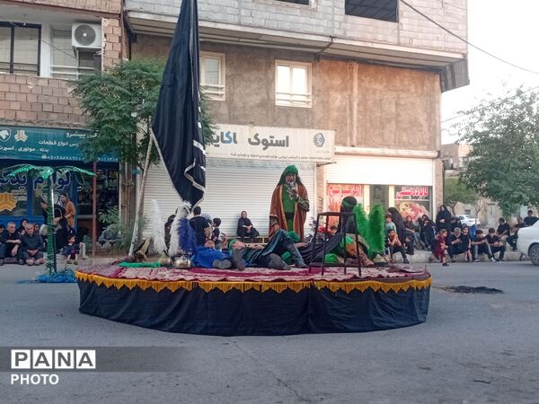 تعزیه‌خوانی در حسینیه امام حسن عسگری (علیه السلام) در تاسوعا و عاشورای حسینی 