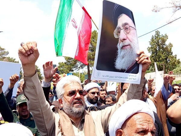 مشت هایی که انتقام را صدا می‌زند 
