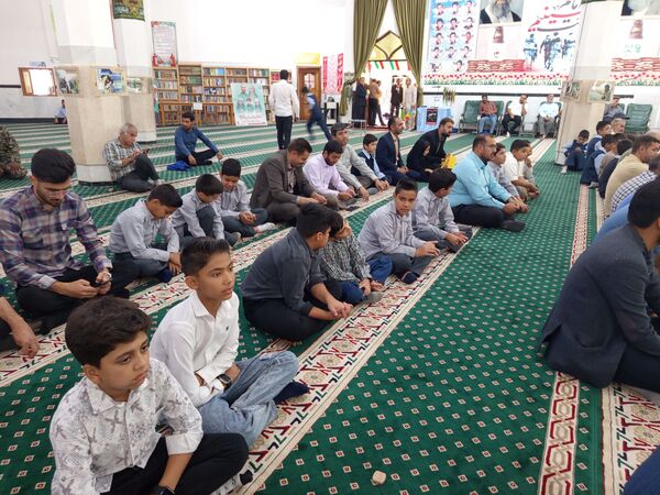 قدمی هم‌سنگر ایمان؛ از مدرسه تا صف نماز جمعه